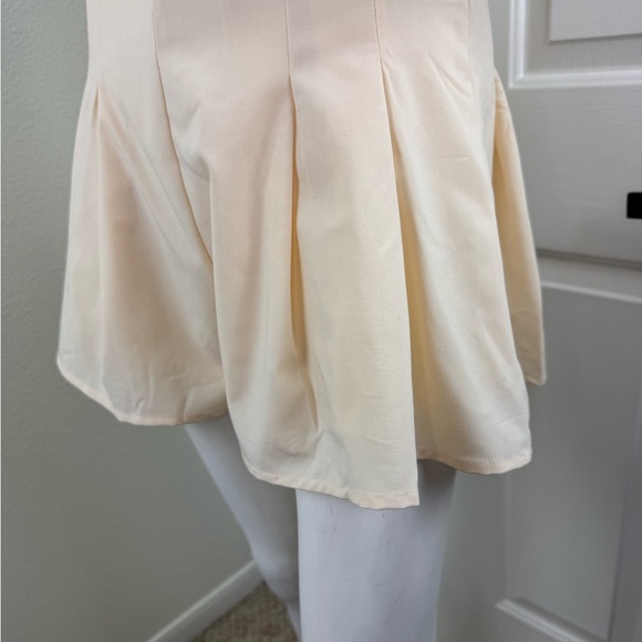 Mable Women's Cream Romper Size Small.  #110 - Picture 4 of 12